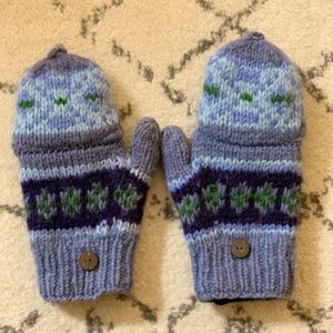 Knit mittens